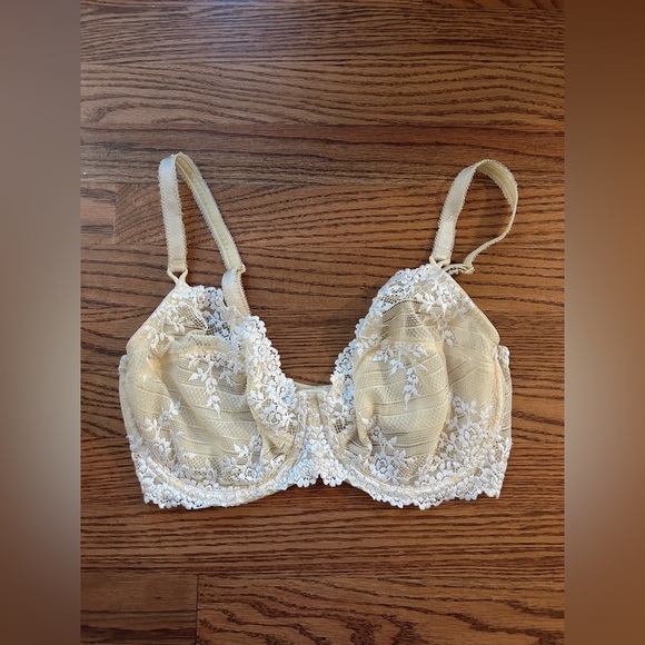 Wacoal Other - Wacoal Embrace Lace Underwire Bra, Style # 65191 Size 38DD